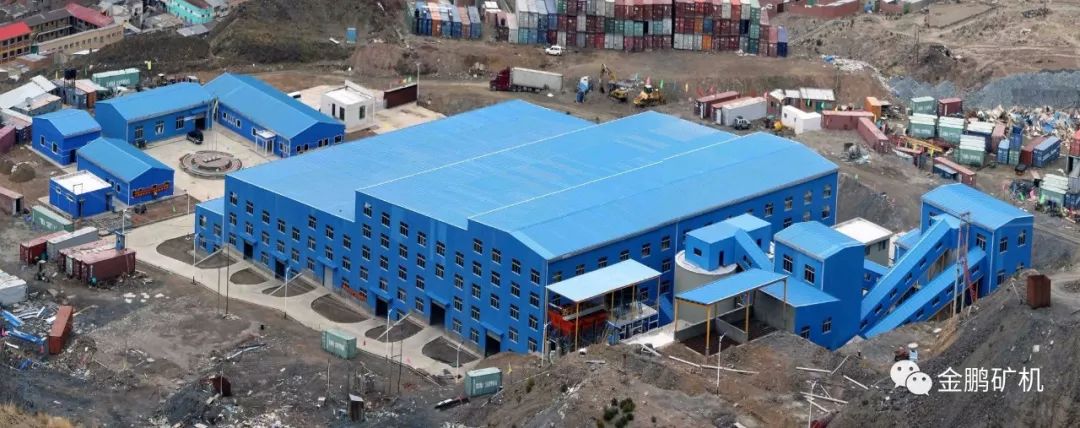 香菇料木屑机总是往外蹦圆木_熊德明电话自动灰料包蛋机_给料机