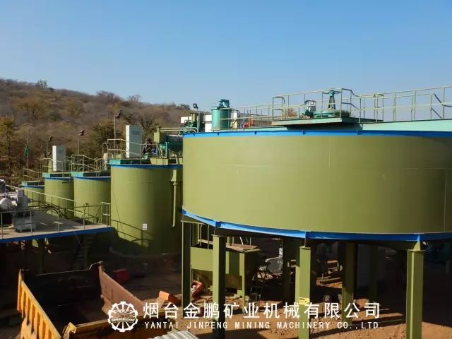 给料机_熊德明电话自动灰料包蛋机_香菇料木屑机总是往外蹦圆木