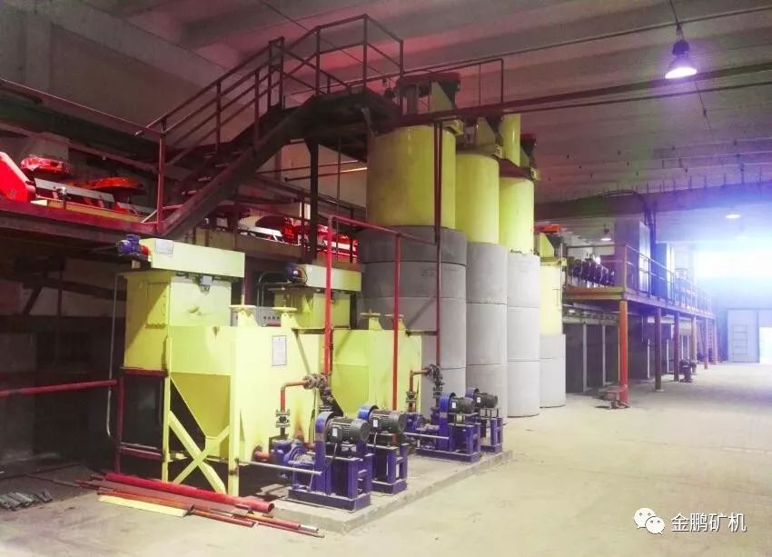 给料机_香菇料木屑机总是往外蹦圆木_熊德明电话自动灰料包蛋机