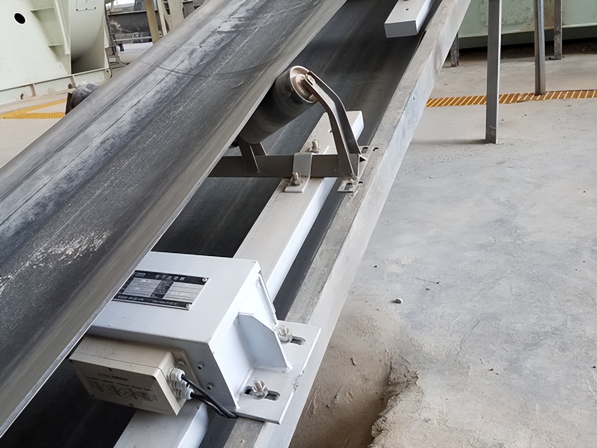 电子皮带秤安装环境要求_定量称重给料机_电子皮带秤开机前准备事项